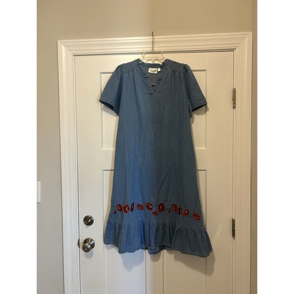 Denim Dress Embroidered Floral Dress with Pockets Size Petite Large Grandma Core - Picture 2 of 10